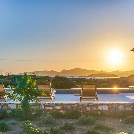 וילה And Stone *