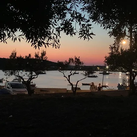 And Stone * Aliki (Paros)