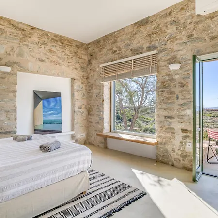 And Stone * Aliki (Paros)